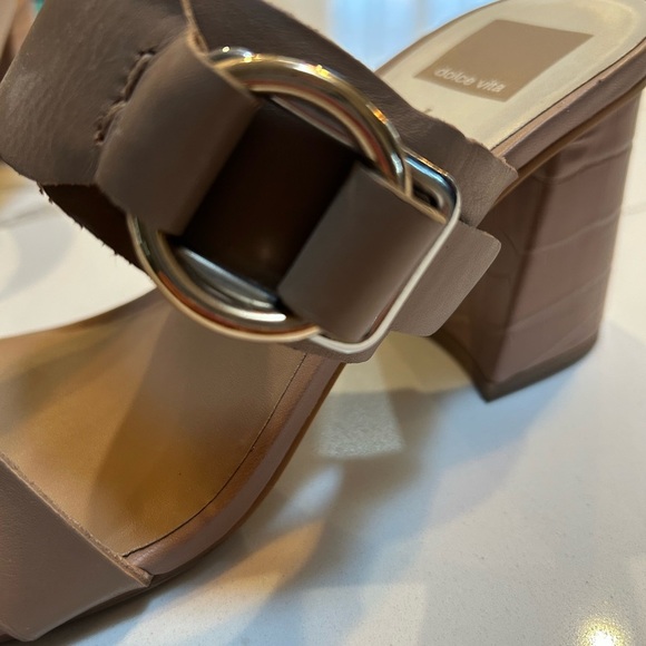 Dolce Vita Tan Block Heel Sandals - Picture 6 of 6